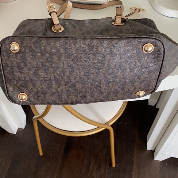 Michael Kors Leather Logo Tote Bag - Picture 7 of 16